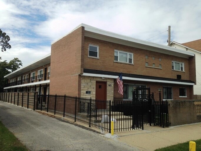 Primary Photo - 7760 S Coles Ave