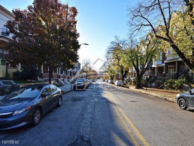 Building Photo - 2227 Linden Ave
