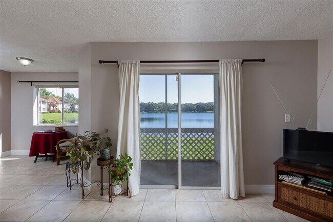 Foto del edificio - 706 NW 92nd Ave