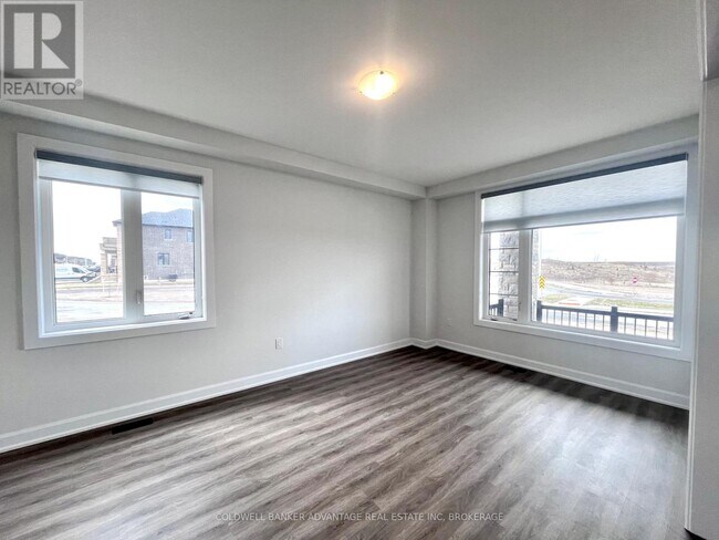 Building Photo - 714 Daimler Pkwy