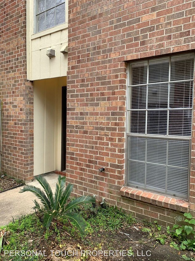 Primary Photo - 8145 Bayou Fountain Ave