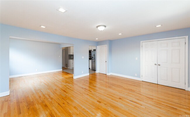 Building Photo - 145-48 226th St