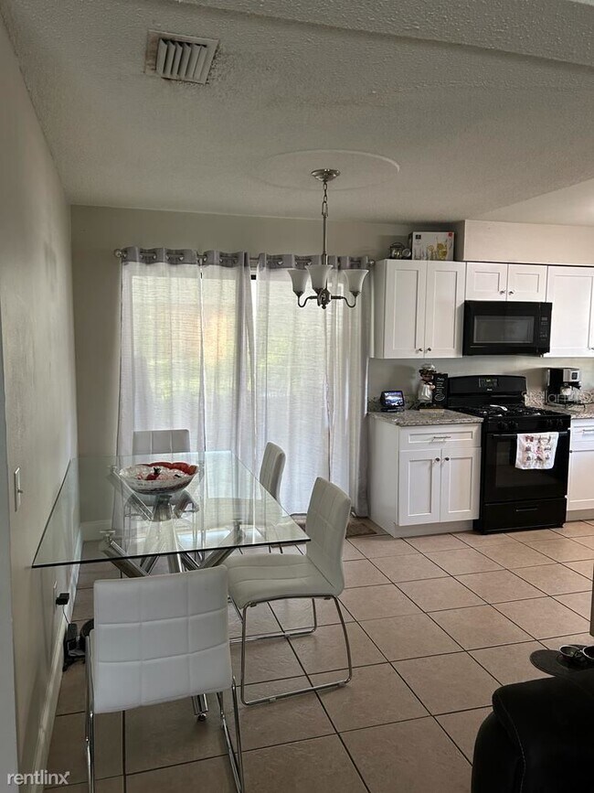 Foto del edificio - 4 br, 1 bath House - 7672 R Jester Court