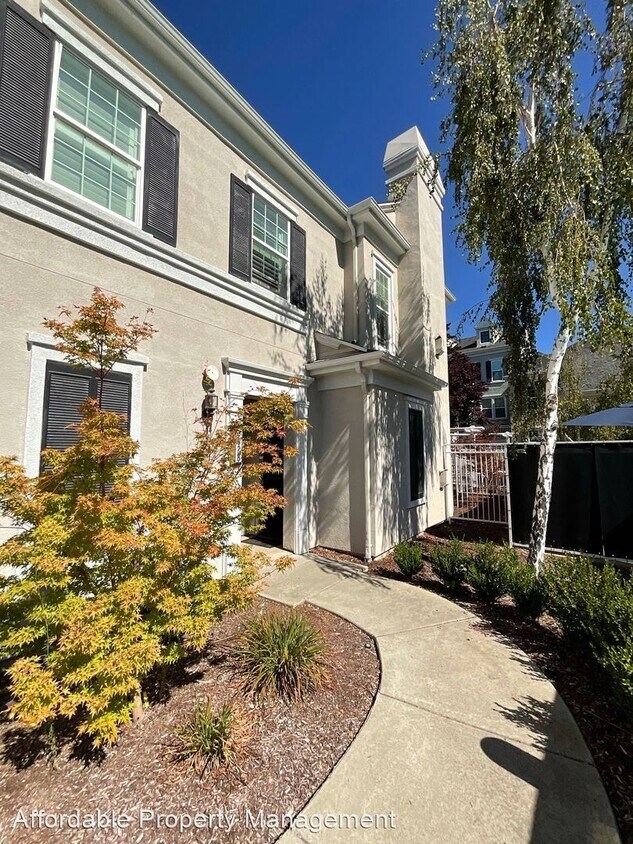 Primary Photo - 2 br, 2 bath House - 3628 Whitworth Drive