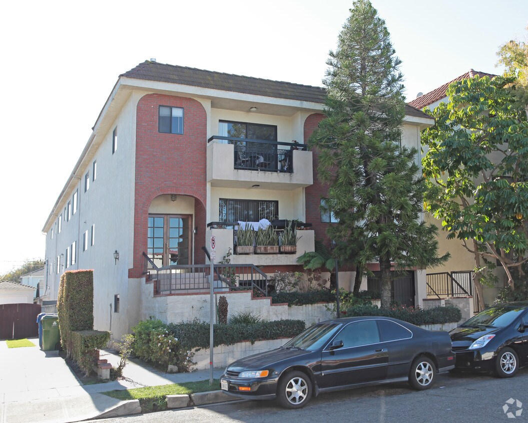 Primary Photo - 12616 Matteson Ave