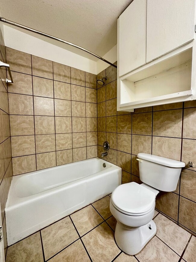 Foto del edificio - 3/2 With Office