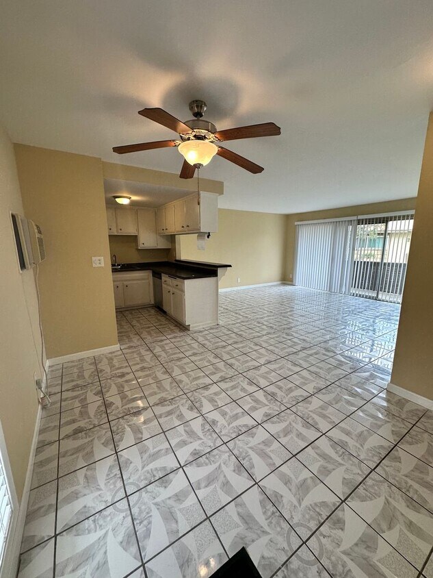 Primary Photo - UPSTAIRS 1 BEDROOM CONDO FOR LEASE- GATED ...