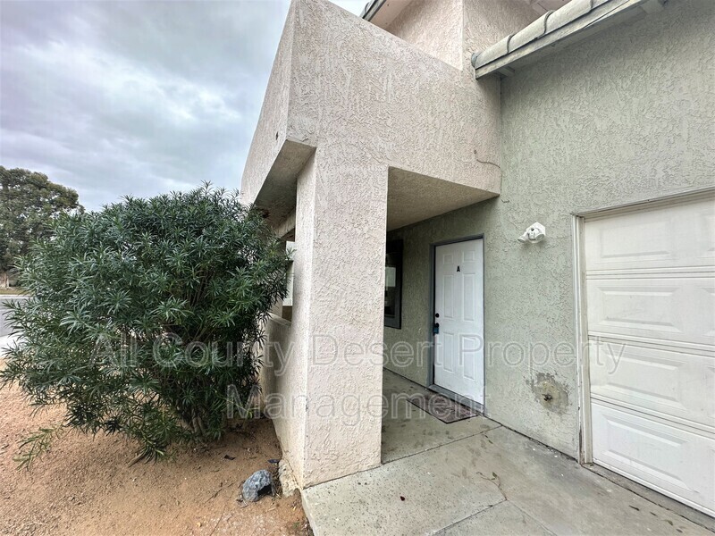 Primary Photo - 32530 Canyon Vista Rd