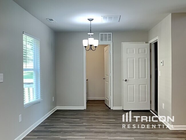 Foto del edificio - 437 Brookfield Dr