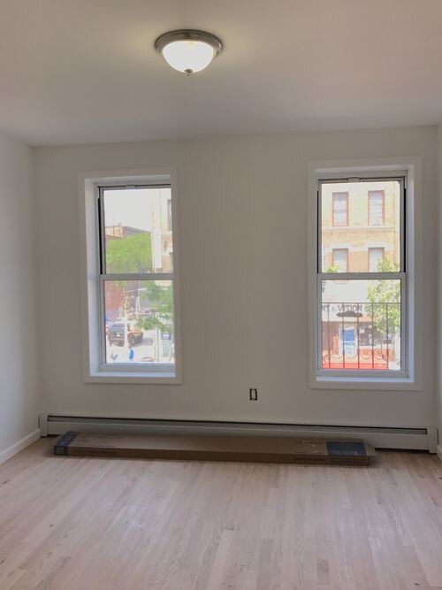 Building Photo - 4815 5th Ave