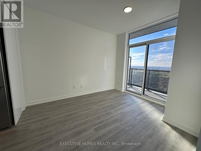Building Photo - 5105 Hurontario St