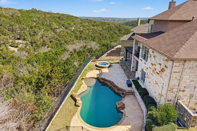 Foto del edificio - 121 Burgess Ln
