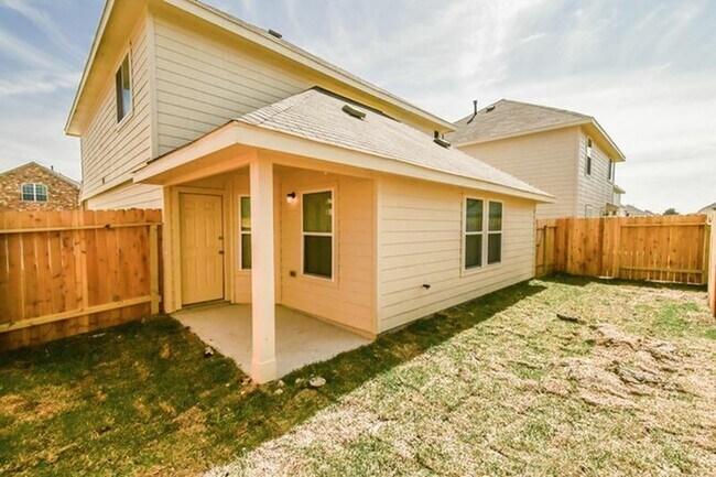 Foto del edificio - 4118 Silver Ranch Rd