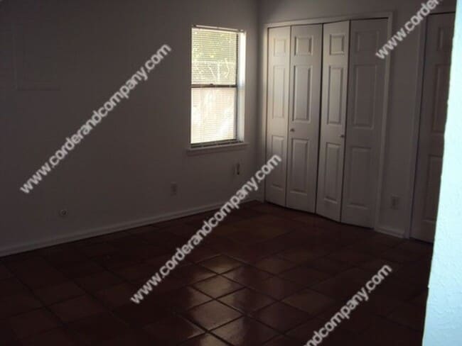 Foto del edificio - Naturally Lit Bedroom, 2 Bathroom with an Office. 1,933 Sq Ft. Home.