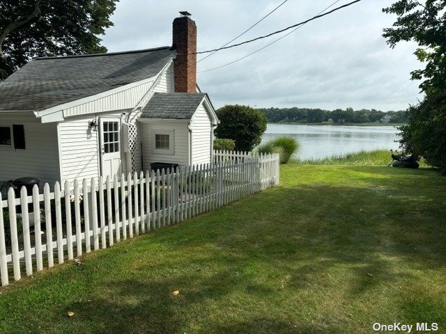 Foto del edificio - 49 Old Field Rd