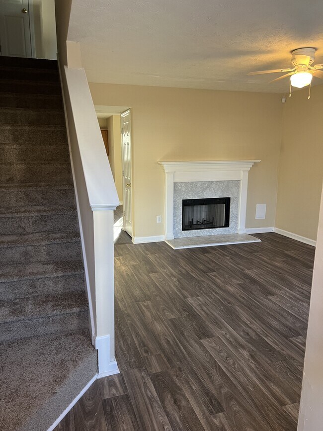 Foto del edificio - 5974 Sherwood Trace