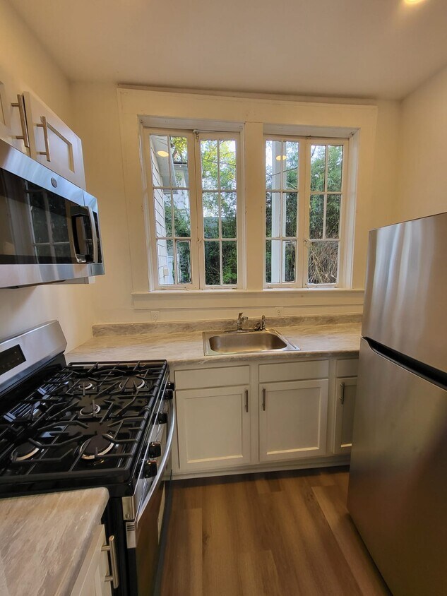 Foto principal - 1616 Willow Branch Ave
