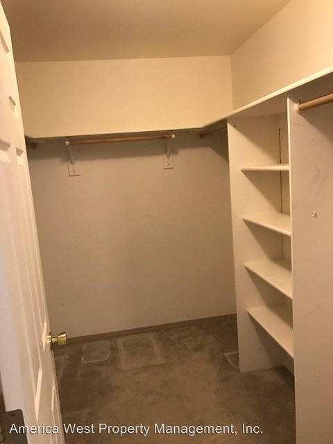 Building Photo - 2512 Valhalla Ct