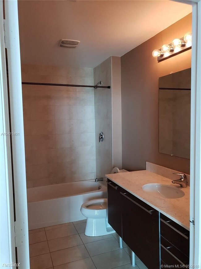 Building Photo - 1 br, 1 bath  - 1900 N Bayshore Dr Apt 1926