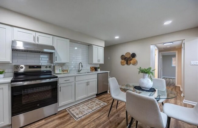 Foto del edificio - South Fayette Beauty! 4 bedrooms/2 baths