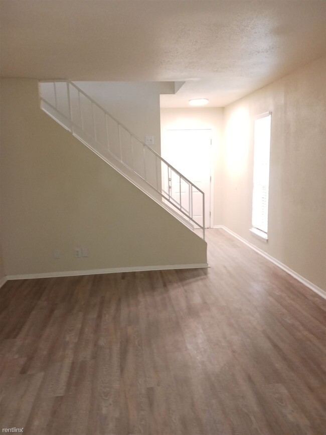 Foto del edificio - 2 br, 1.5 bath Townhome - 817 Betsy Ross D...