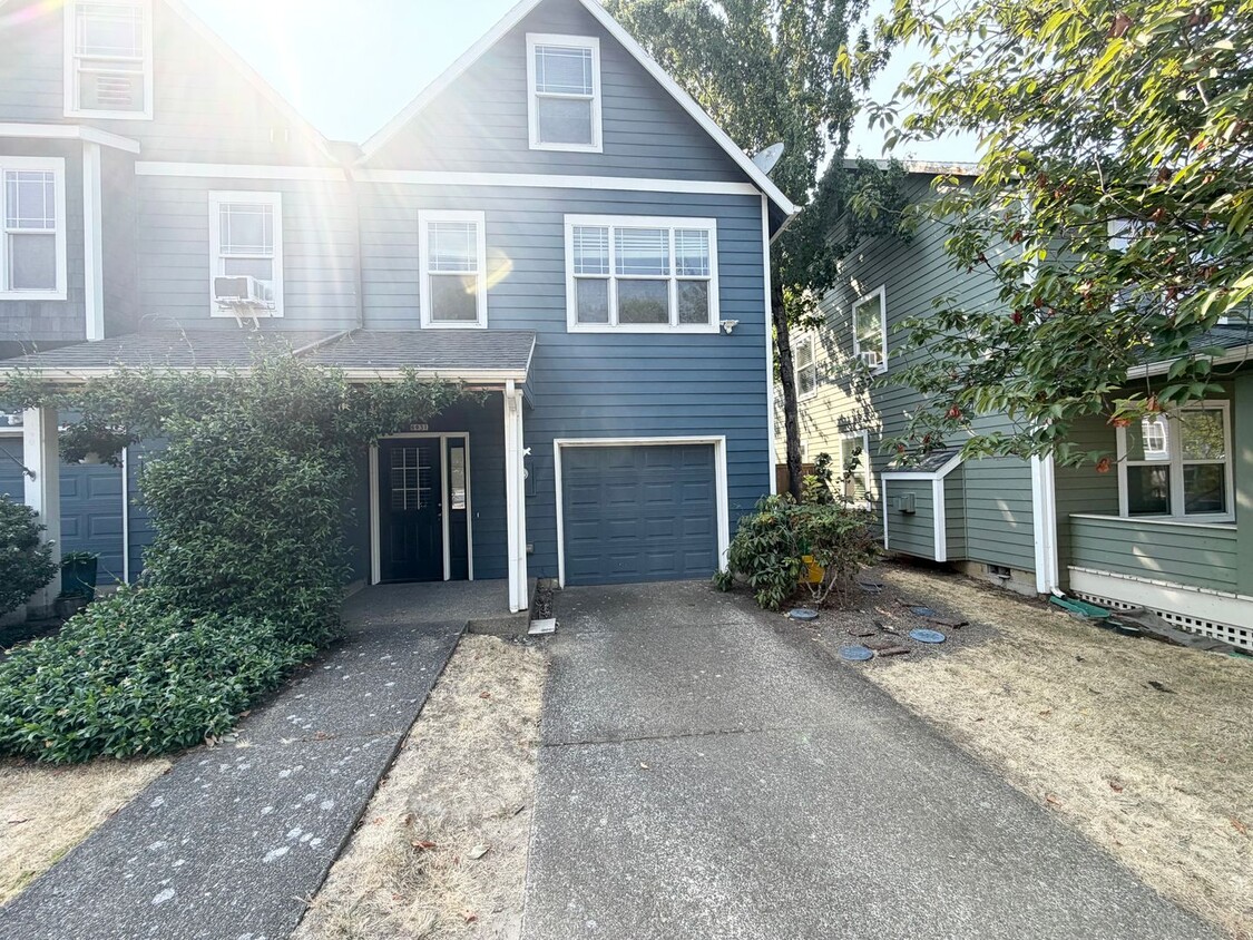 Photo - 6931 N Borthwick Ave