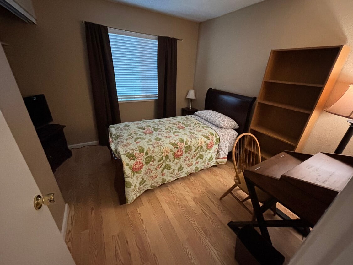 Foto del edificio - 425 Azores Cir