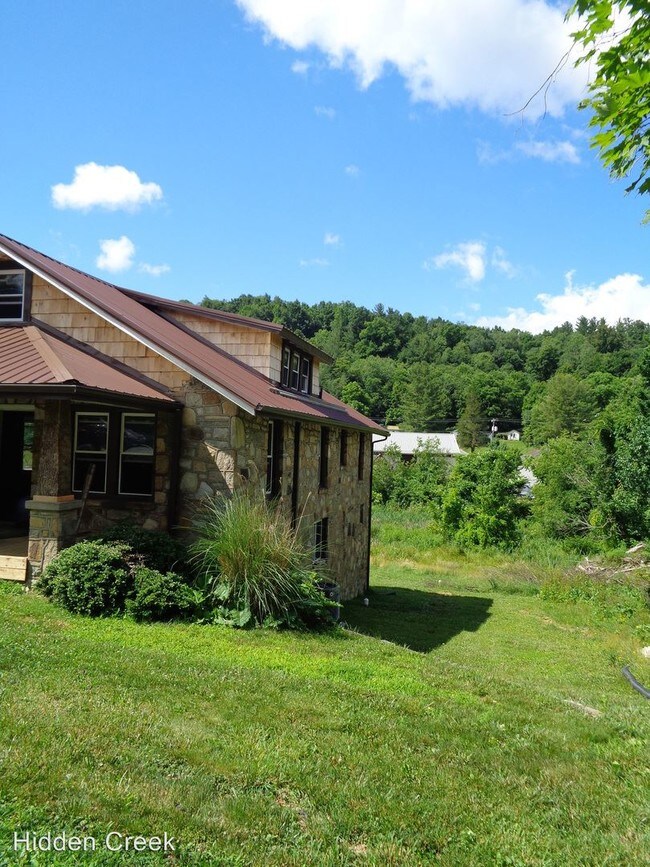 Building Photo - 150 Delmar St