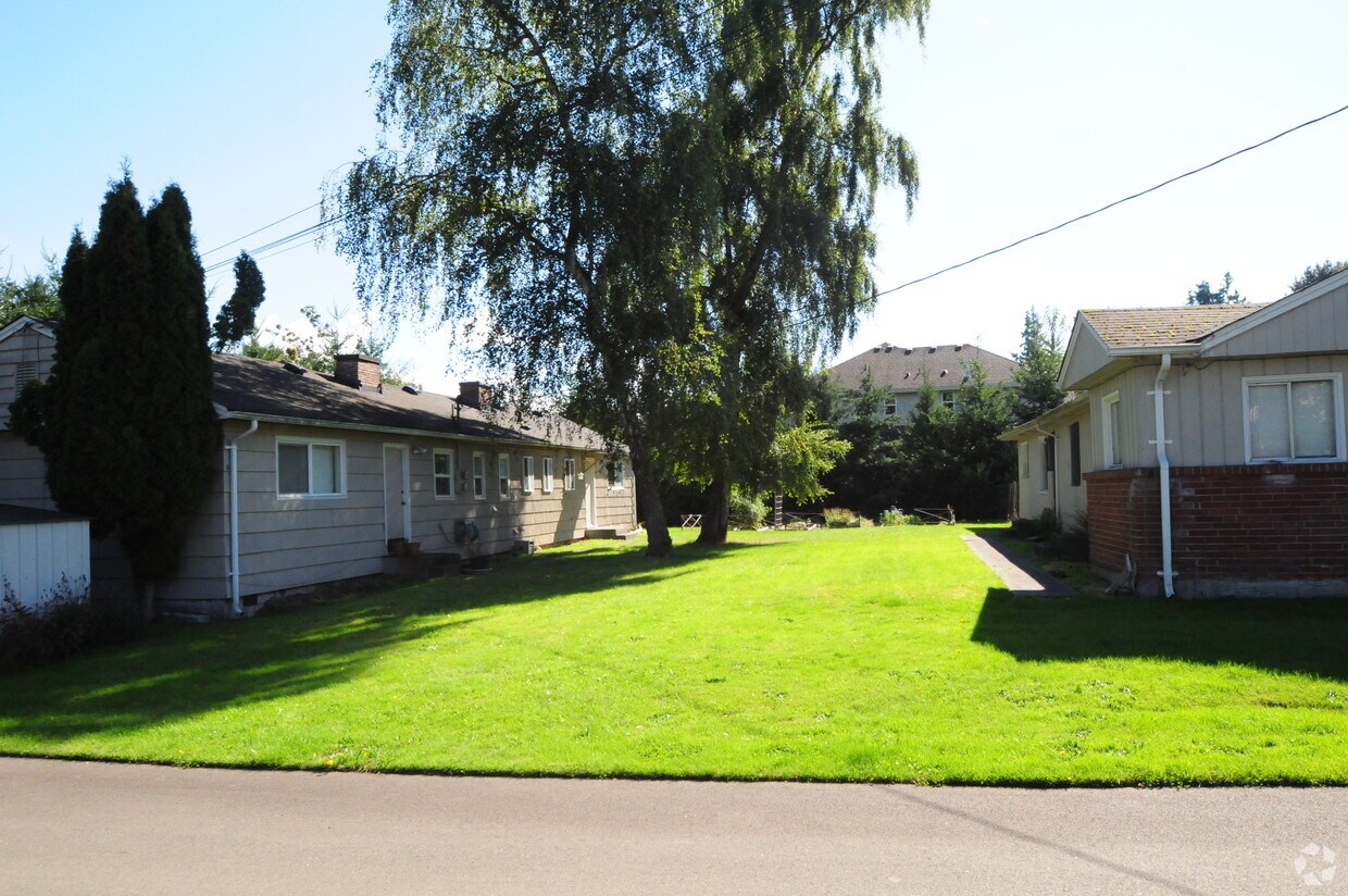 Foto del edificio - 5004 190th St SW