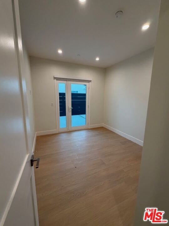 Foto del edificio - 5191-5191 Lindley Ave