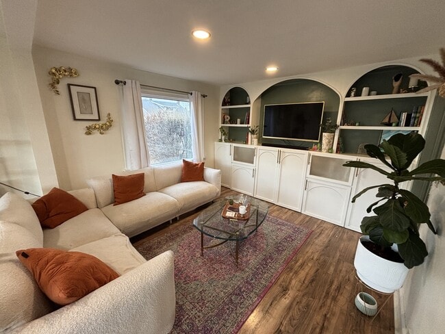 Building Photo - 1954 Florida Ave