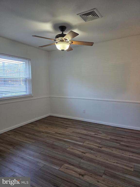 Building Photo - 5426 Valley Green Dr
