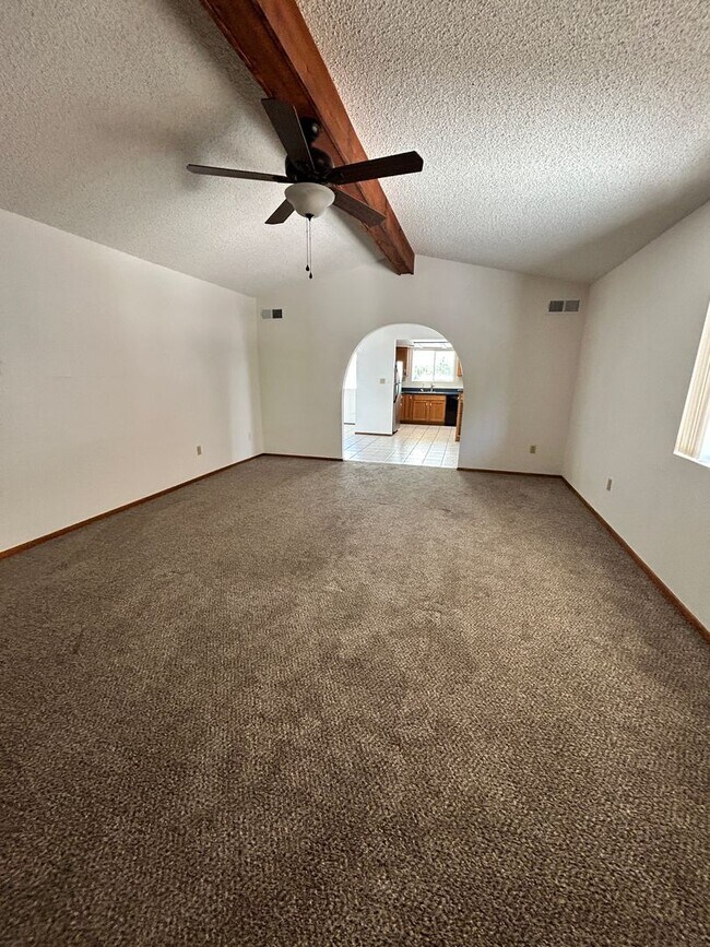 Foto del edificio - Great Unfurnished home!