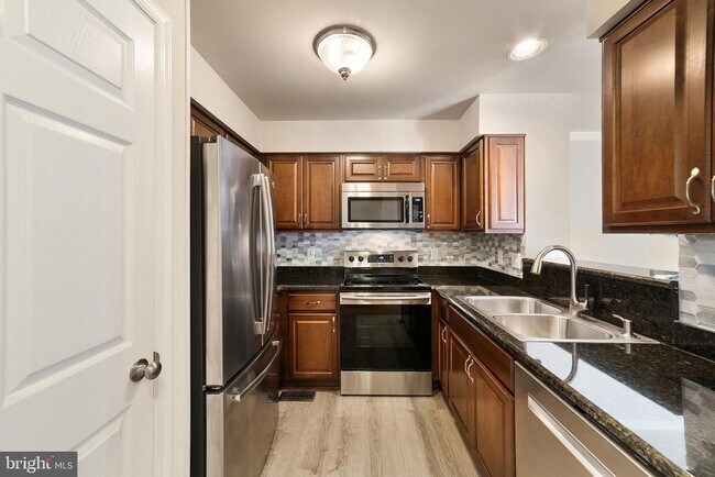 Foto del edificio - 106 McIlhaney Way