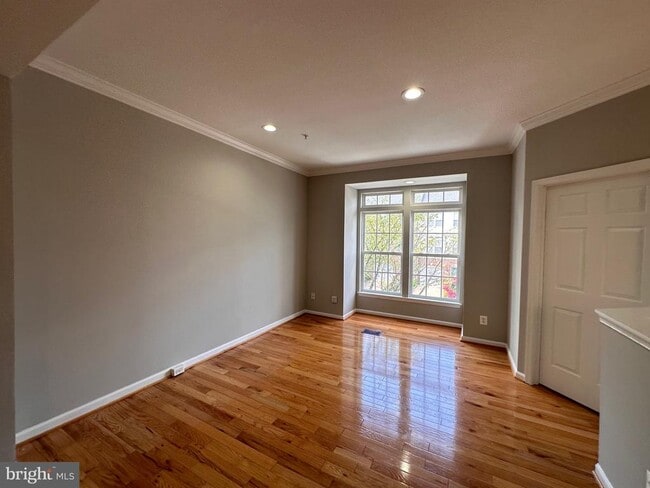 Building Photo - 4065 Cressida Pl