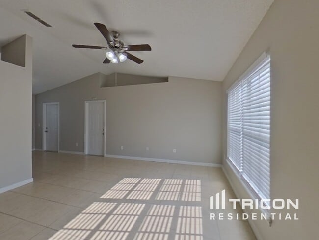 Building Photo - 3283 Croton Avenue Deltona FL