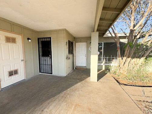 Building Photo - 3Bed/2Bath Duplex at 35th Ave/Cactus! $149...