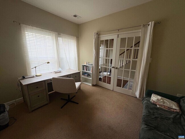 Foto del edificio - 904 Bing Ln