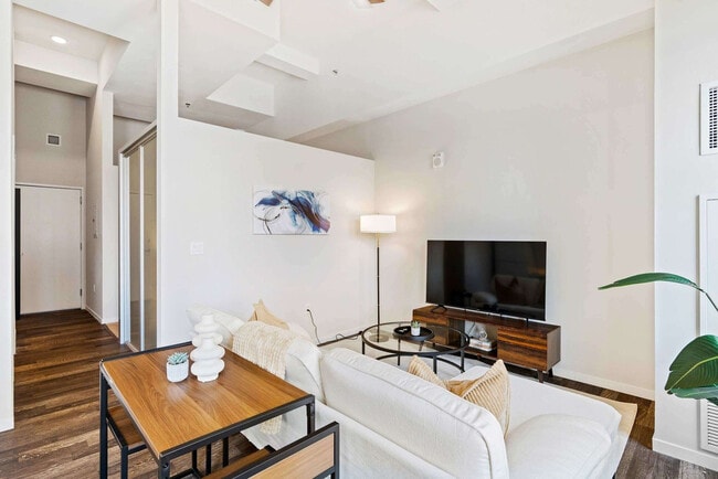 Building Photo - 309 Vine St