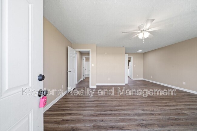 Foto del edificio - 290 Thompsonville Ln