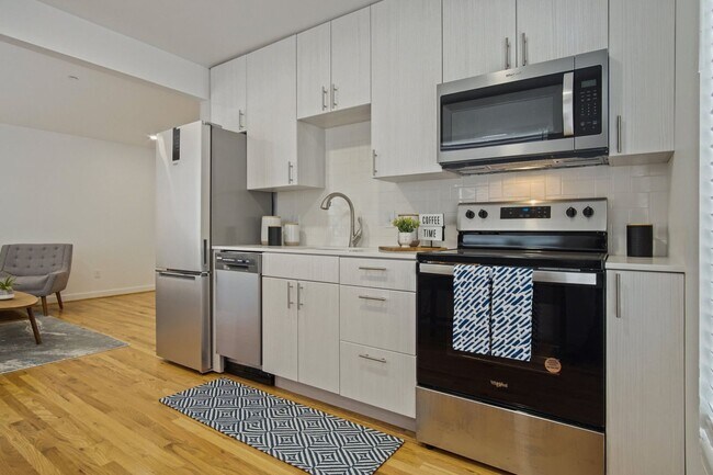 Foto del edificio - Newly Renovated Apartments in Midtown/SOSA...