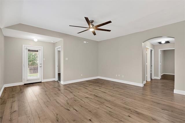 Foto del edificio - 3255 Emerson Rd