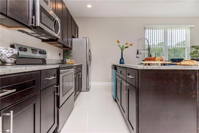 Building Photo - 12993 SW 65th Ct