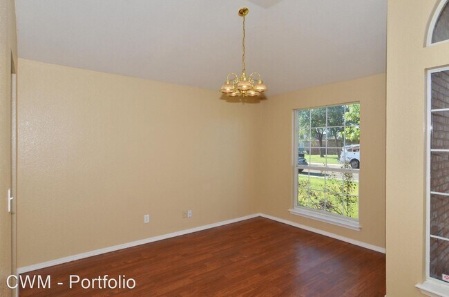 Building Photo - 4 br, 2 bath House - 1128 Pike Peak