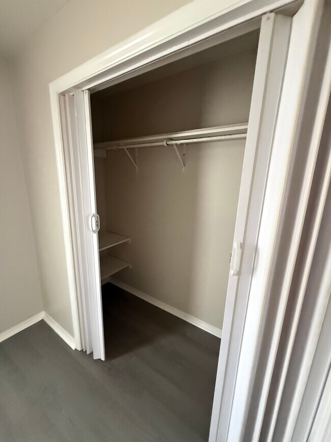 Building Photo - Platinum House LLC