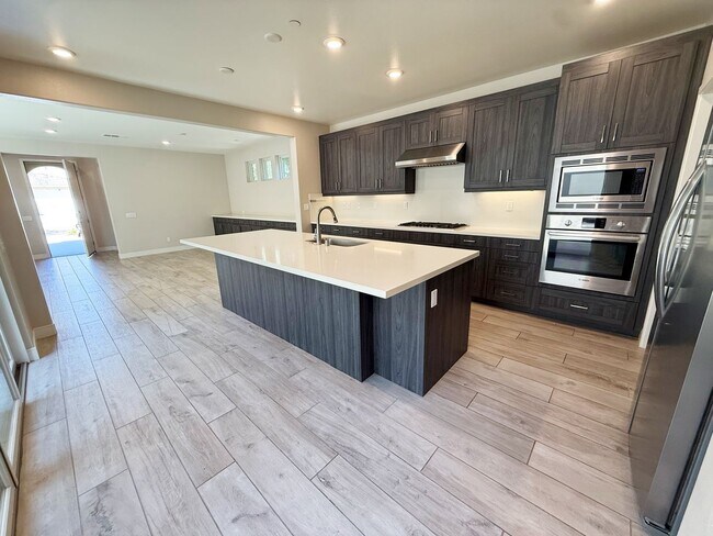 Building Photo - 6705 Aliso Valley Way