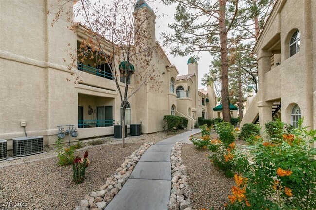 Foto del edificio - 2251 Wigwam Pkwy