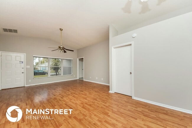 Building Photo - 2739 Woodruff Dr