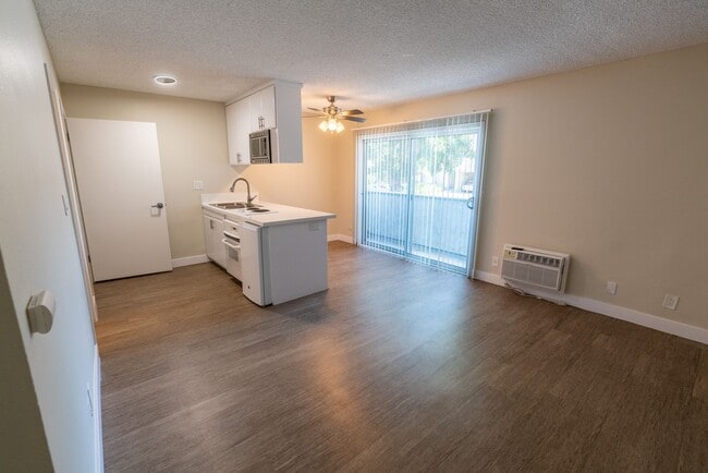 Foto del interior - 245 South Serrano Ave