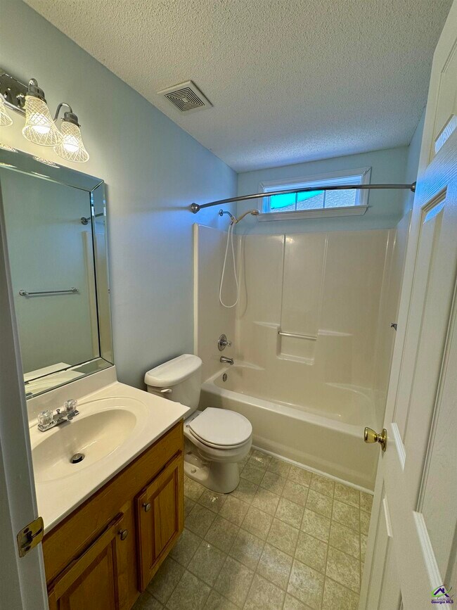 Foto del edificio - 505 Dorothy Ct